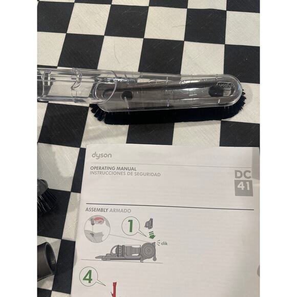 Dyson attachments DC41 manual and 4 attachment and one tool vacuum - Picture 4 of 5